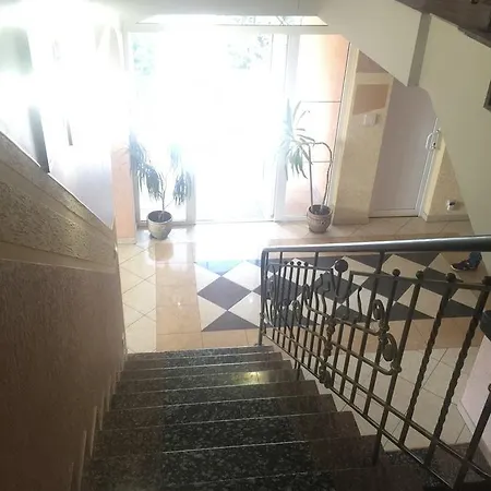 L&m * Мукачево